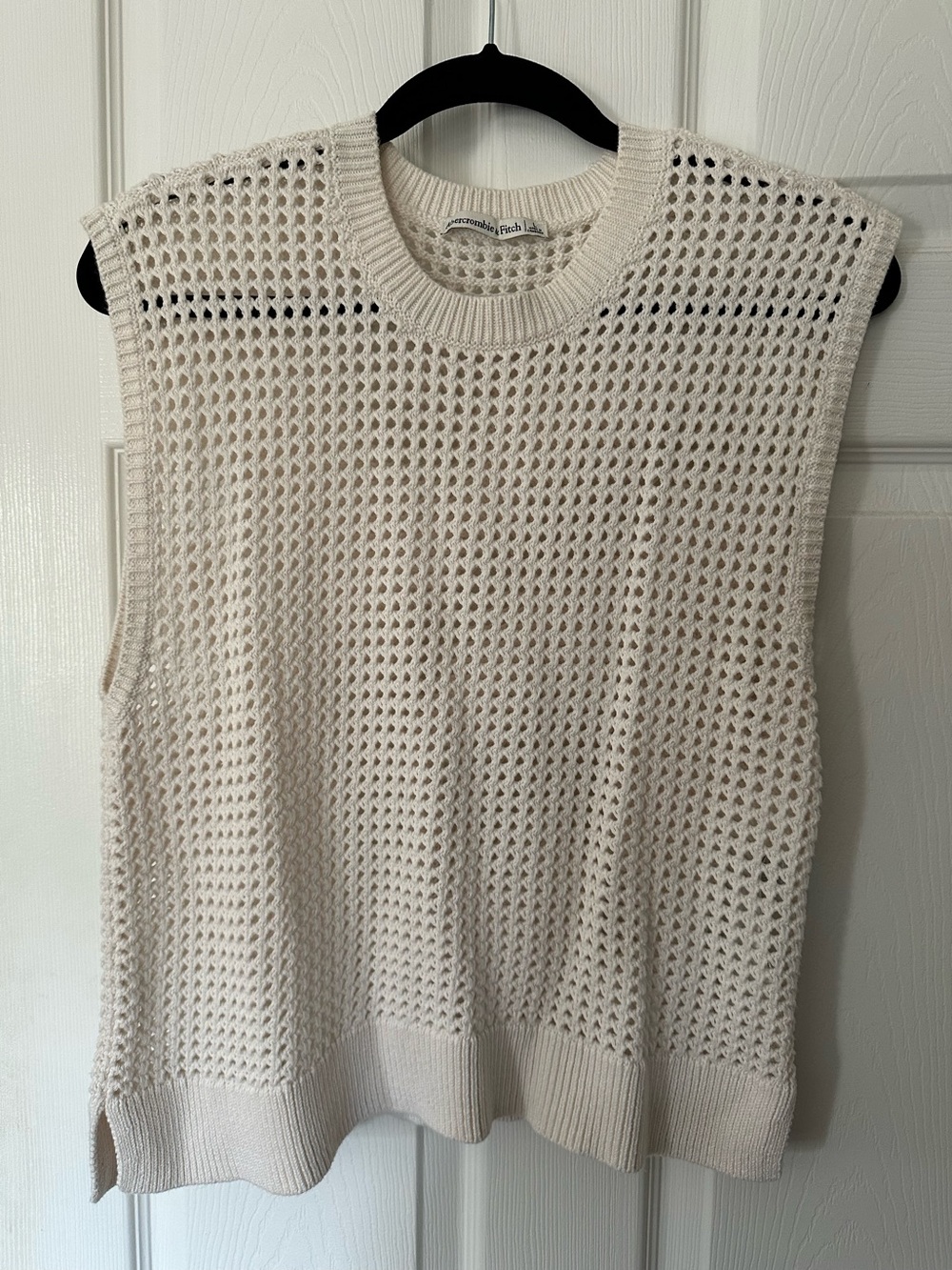 Abercrombie and Fitch Sleeveless Open-Knit Cream Sweater Vest